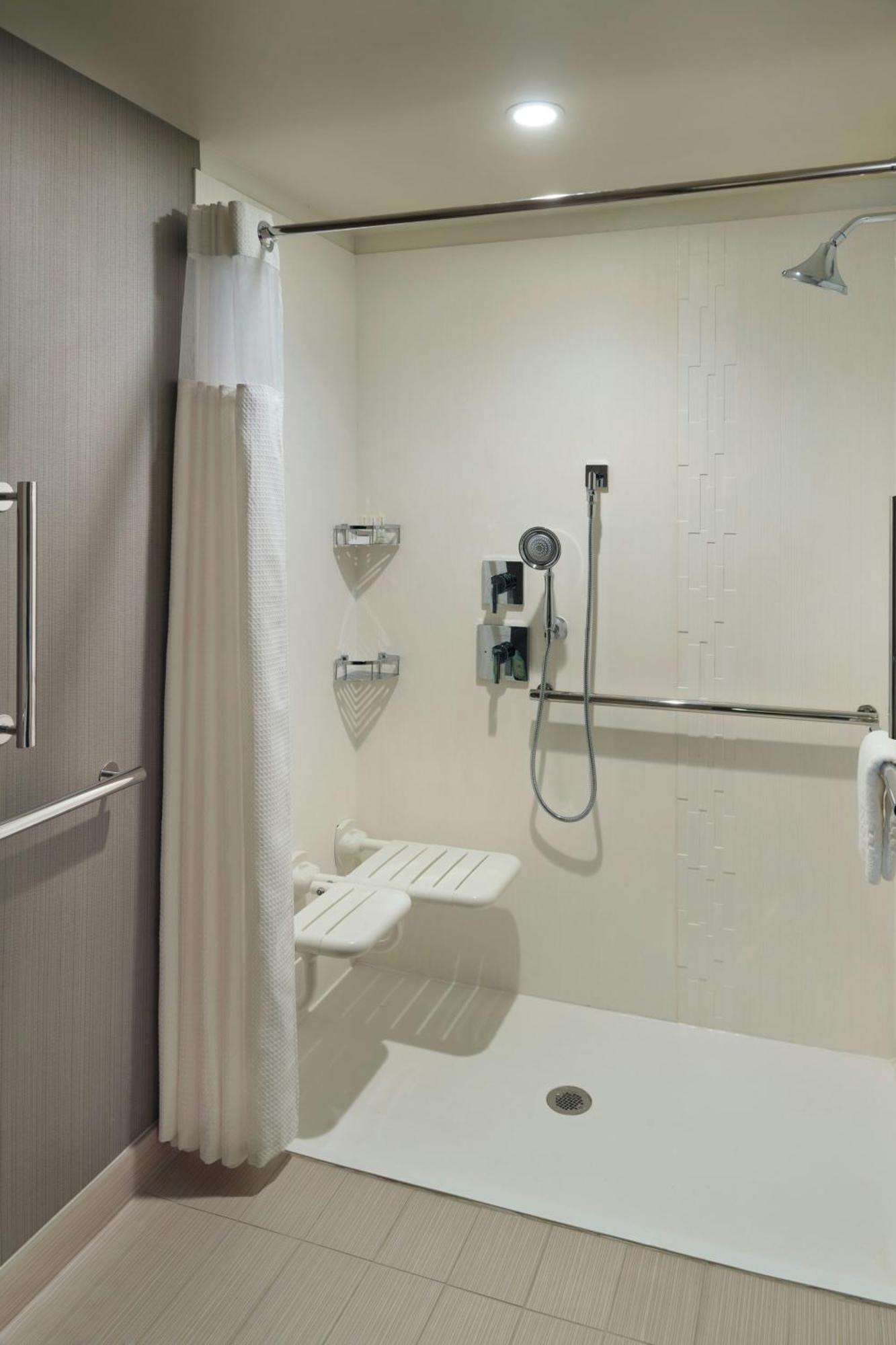 Courtyard By Marriott Lagrange Ξενοδοχείο Εξωτερικό φωτογραφία
