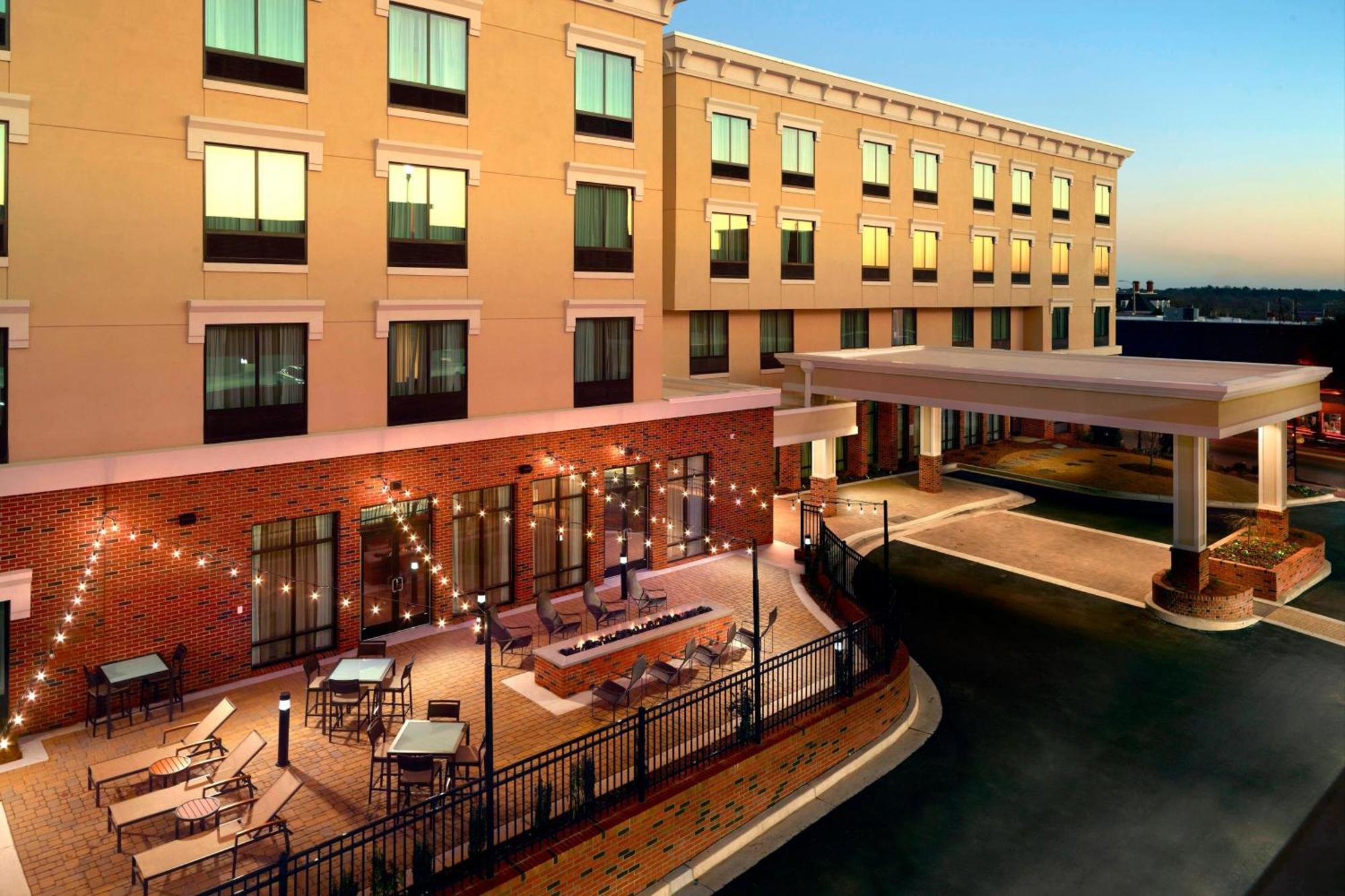 Courtyard By Marriott Lagrange Ξενοδοχείο Εξωτερικό φωτογραφία